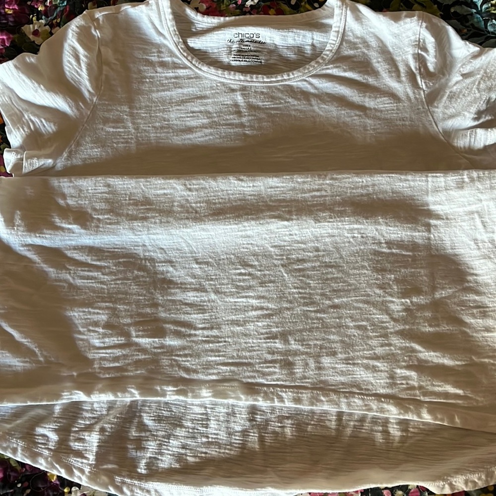 Chicos Ultímate tee size 2 - Picture 4 of 5
